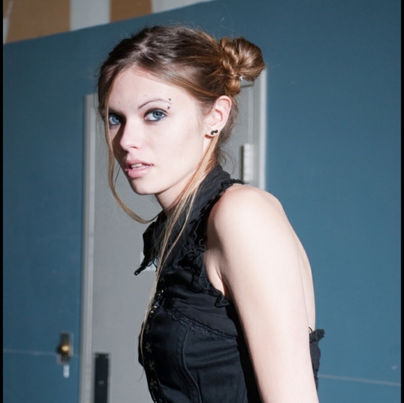 Meet your Posher, Rayne - Picture 6 of 8